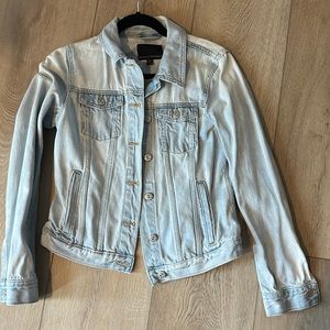 Banana republic denim jacket size xs